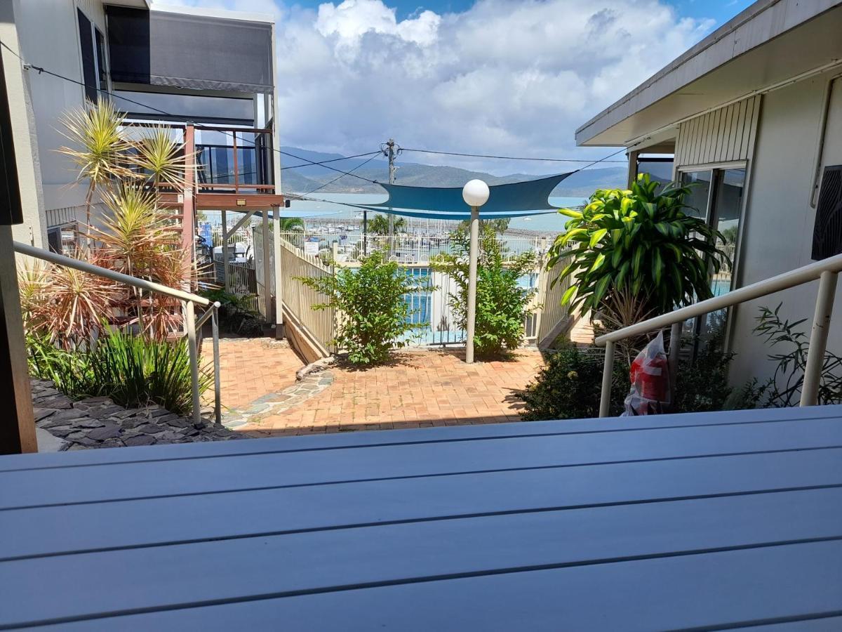 Airlie Apartments Airlie Beach Εξωτερικό φωτογραφία